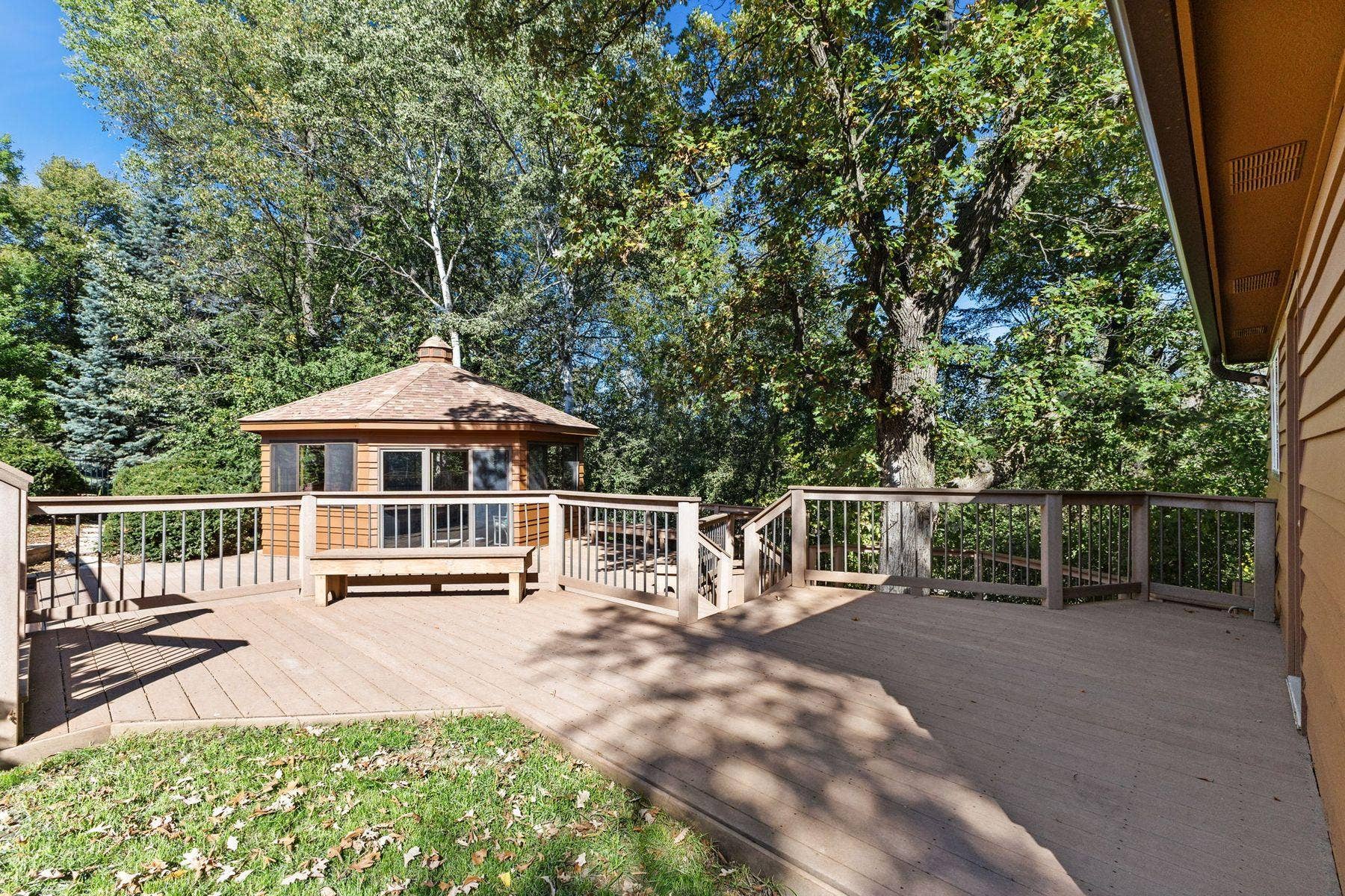 1615 Laurel Avenue, Hudson, WI 54016 1615 Laurel Avenue, Hudson, WI 54016
