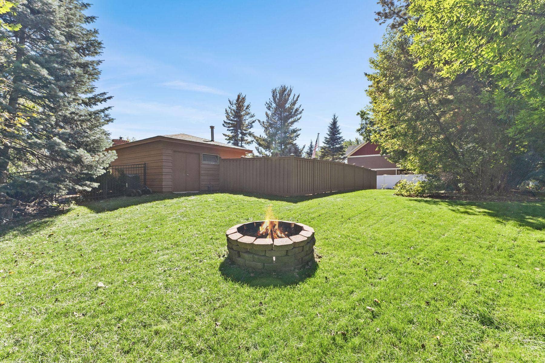 1615 Laurel Avenue, Hudson, WI 54016 1615 Laurel Avenue, Hudson, WI 54016