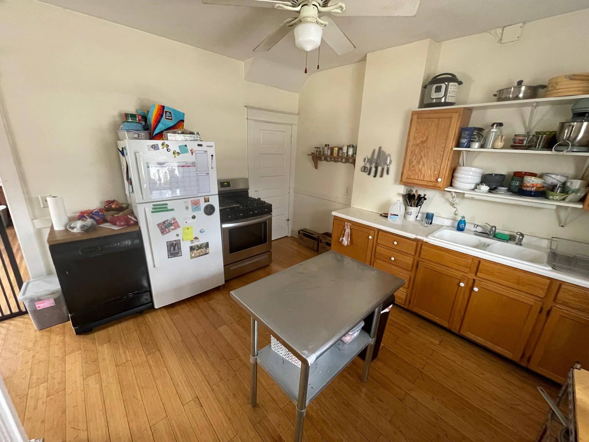 1607 Kitchen.jpg