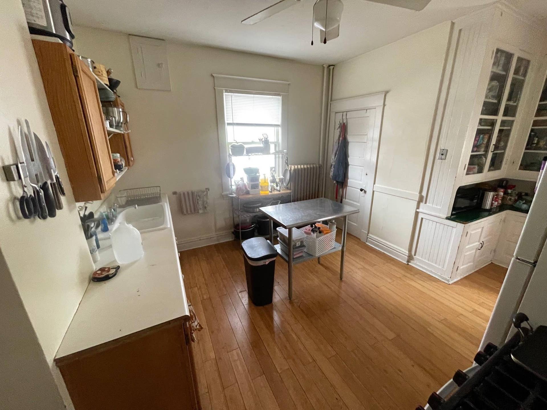 1607 Kitchen 2.jpg