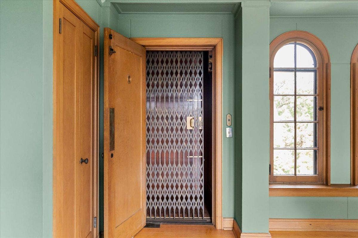 633 Fairmount Avenue, 100, Saint Paul, MN 55105 Elevator to all 4 levels
