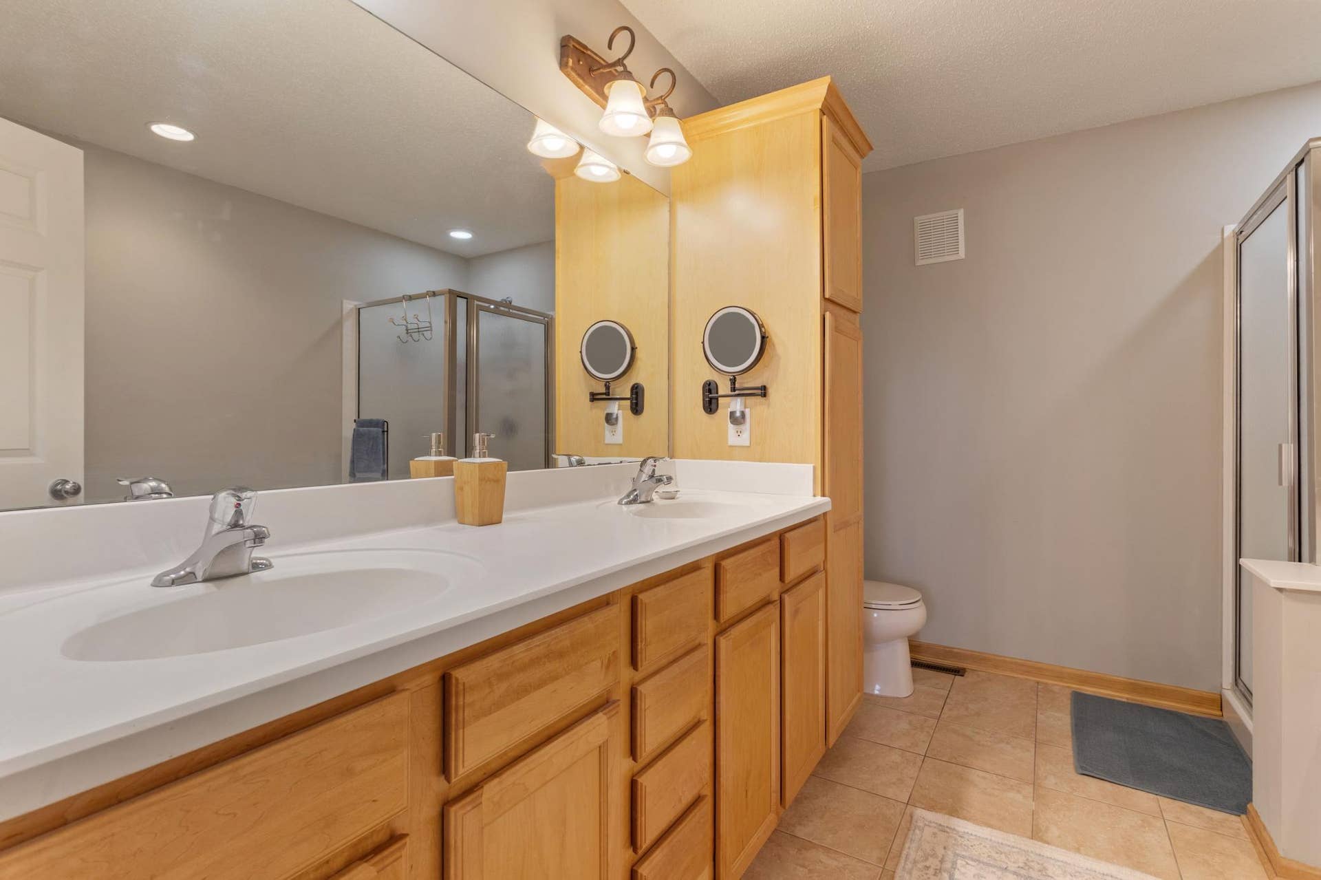 14633 Victor Hugo Boulevard N, #4, Hugo, MN 55038 Double sinks in Primary Bath.