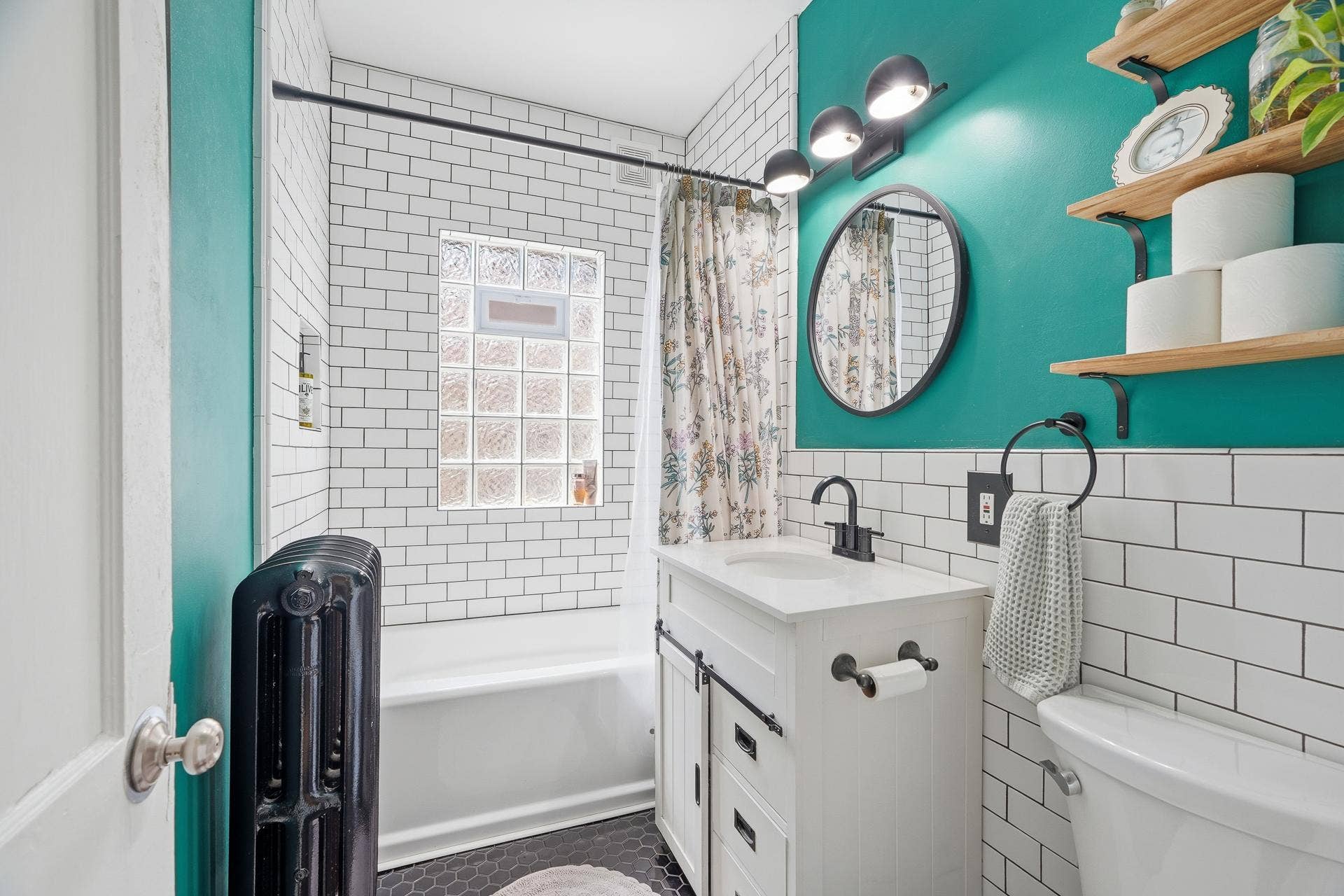 4220 Minnehaha Ave MLS-35.jpg