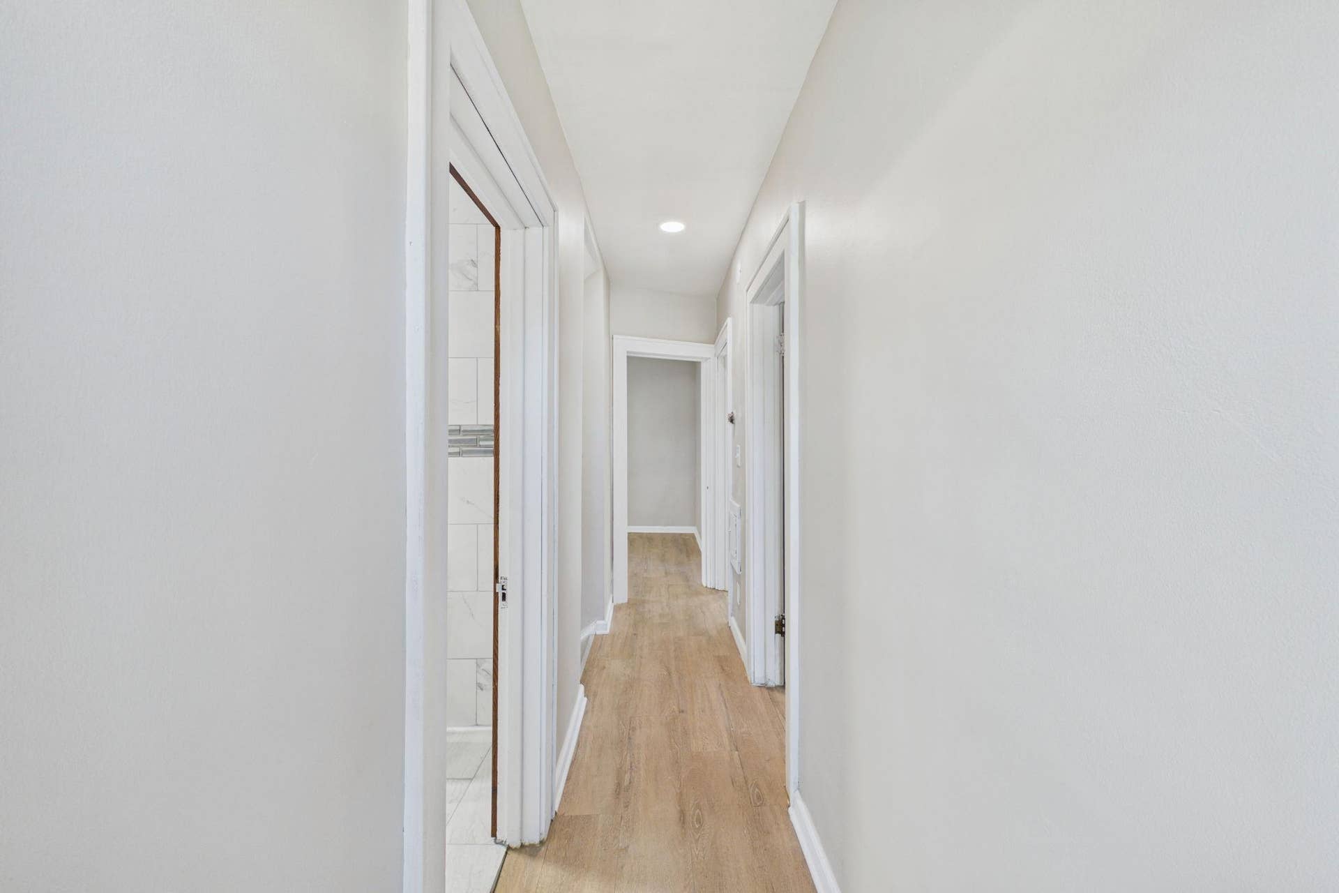 3748 5th Avenue S, 11, Minneapolis, MN 55409 20-web-or-mls-3748 5th Ave S-20.jpg