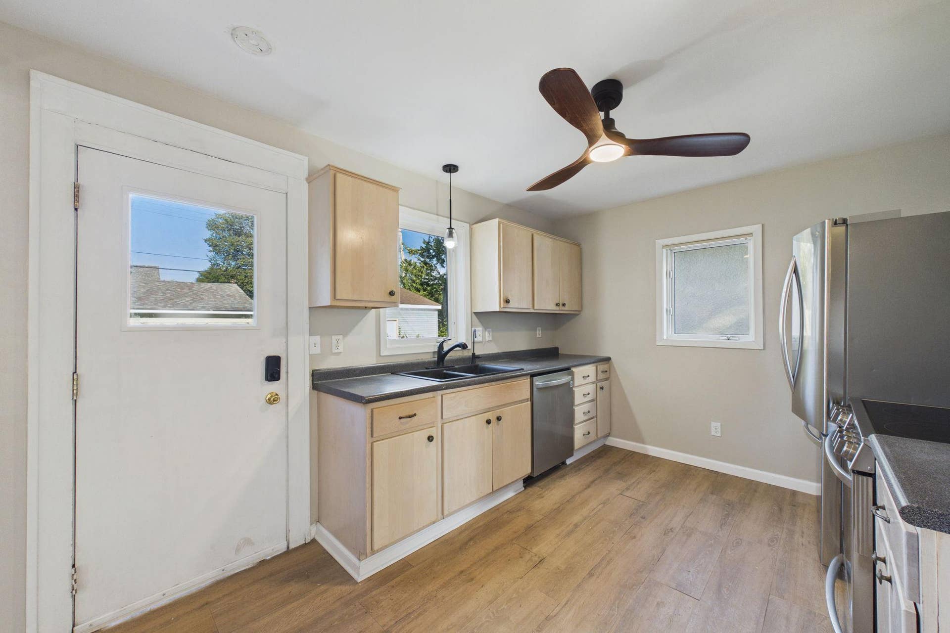 3748 5th Avenue S, 11, Minneapolis, MN 55409 14-web-or-mls-3748 5th Ave S-14.jpg