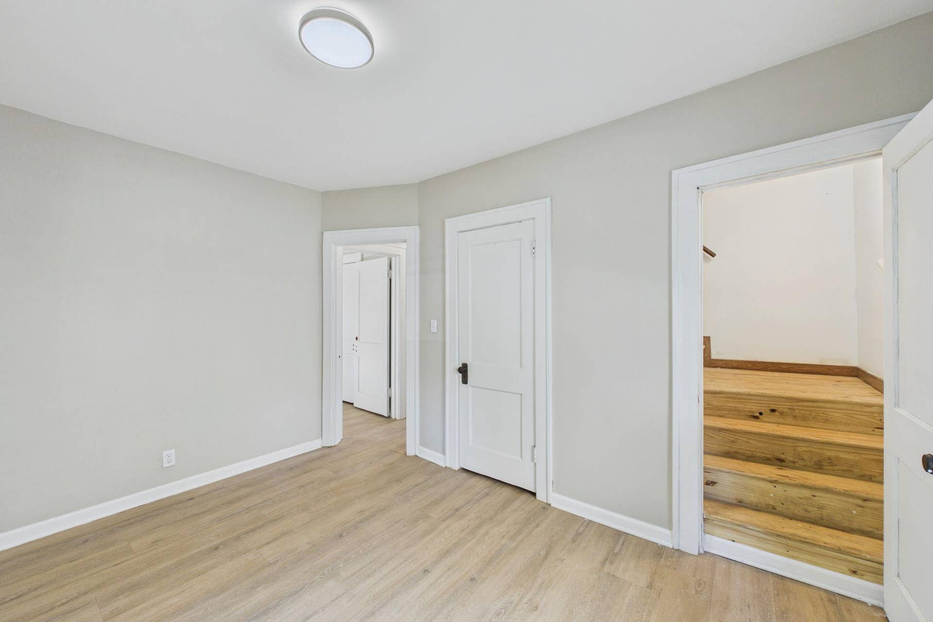 3748 5th Avenue S, 11, Minneapolis, MN 55409 24-web-or-mls-3748 5th Ave S-24.jpg