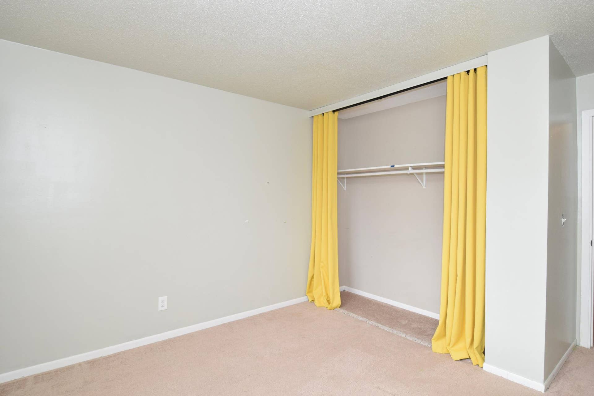 6410 83rd Court N, Brooklyn Park, MN 55445 Bedroom #2 on Upper Level