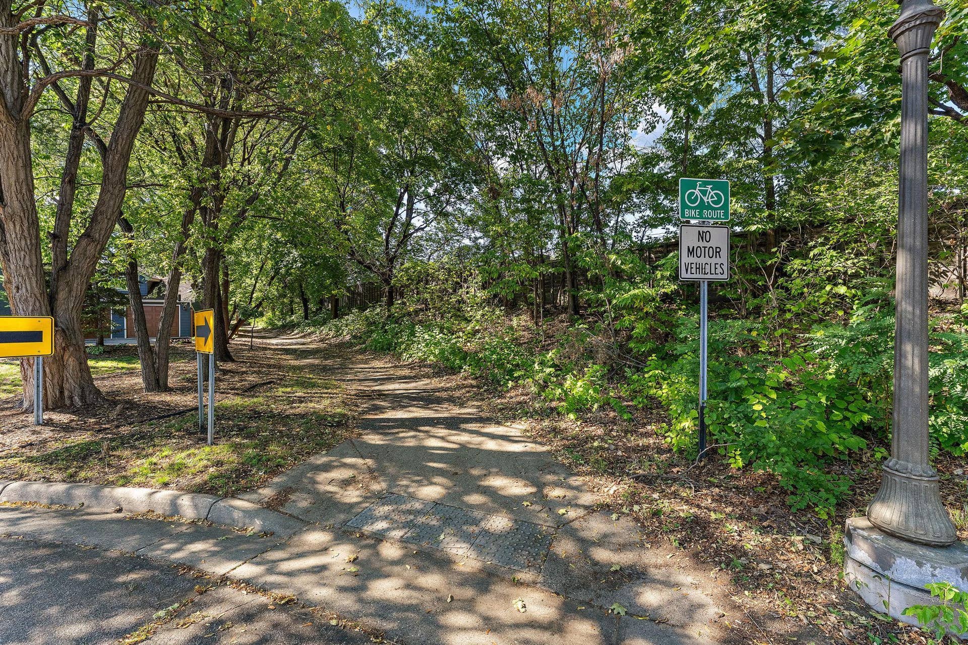 Biking and walking paths plus Palace Recreation Center right across the street