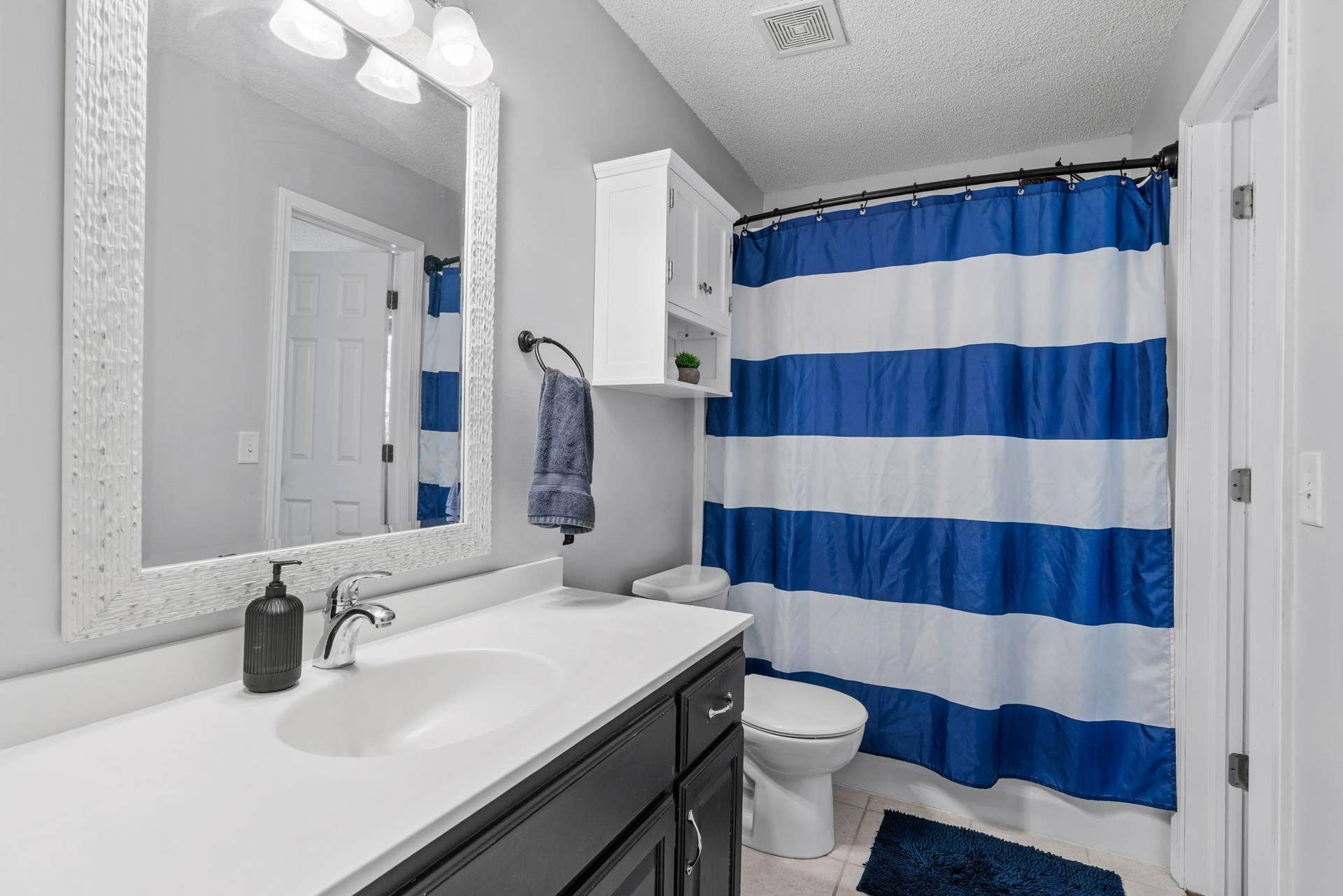 36-web-or-mls-9150 Orchid Ln-23.jpg
