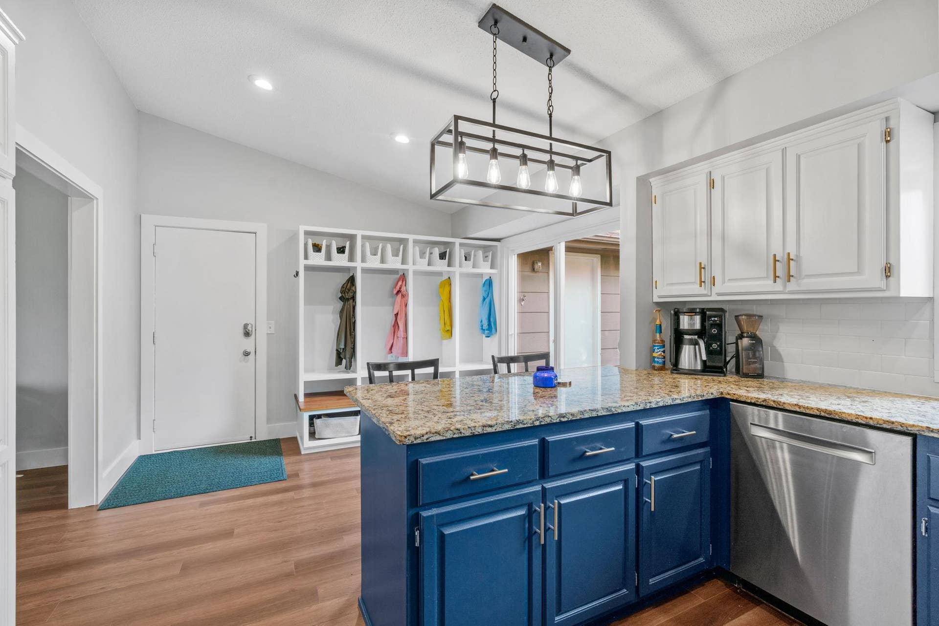 30-web-or-mls-9150 Orchid Ln-17.jpg