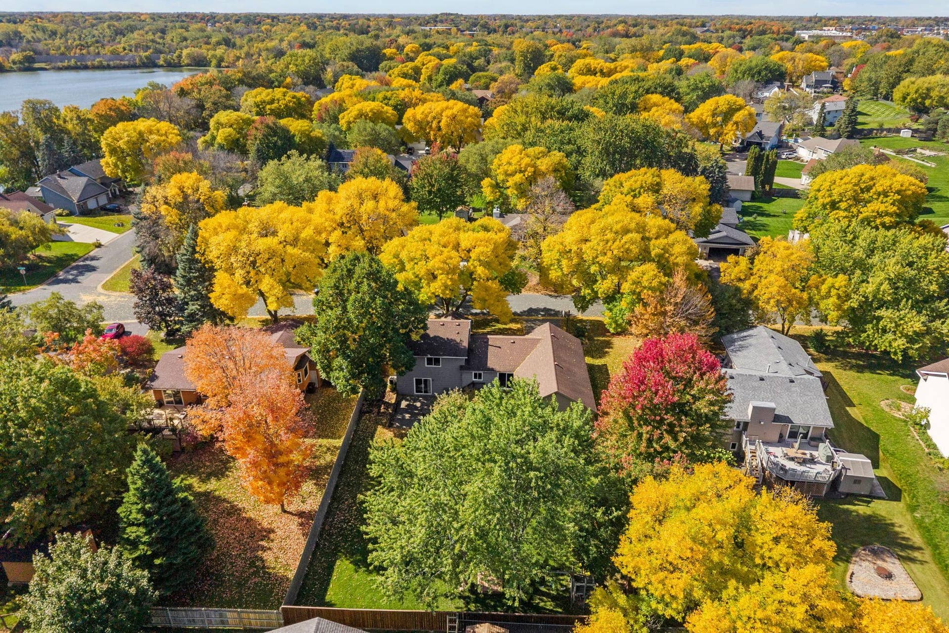 20-web-or-mls-9150 Orchid Ln-7.jpg