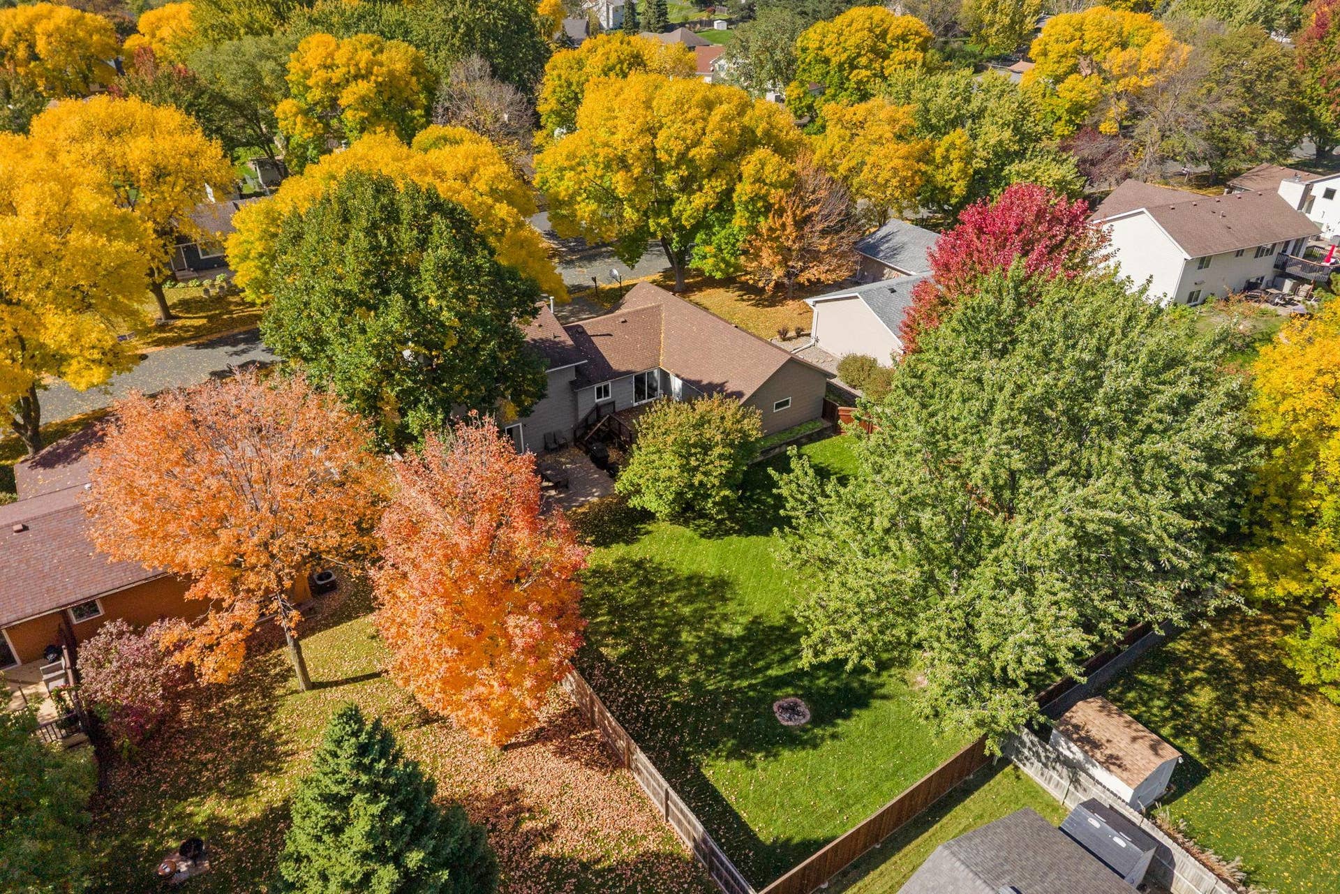 21-web-or-mls-9150 Orchid Ln-8.jpg