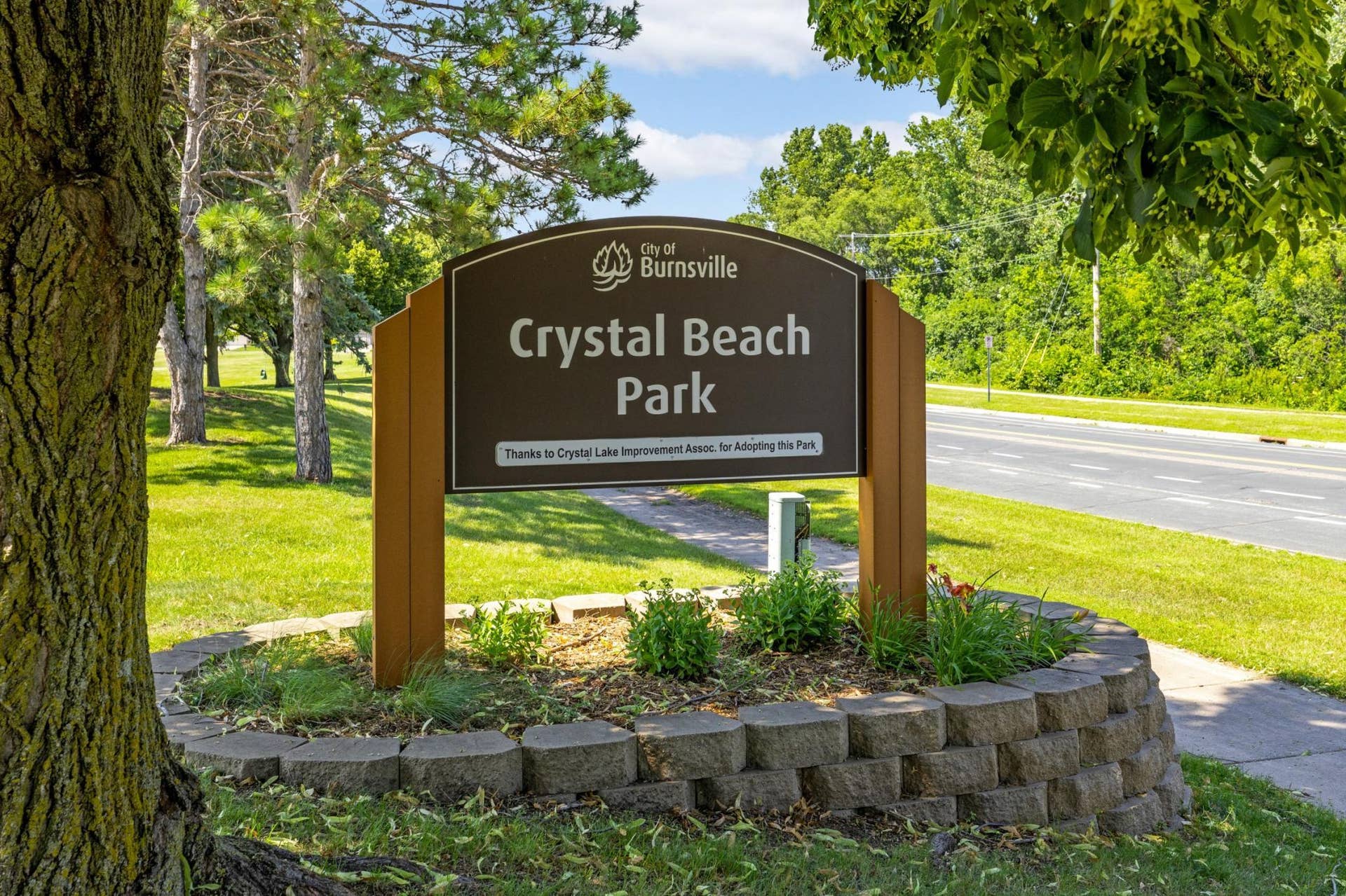 Great location to many parks.