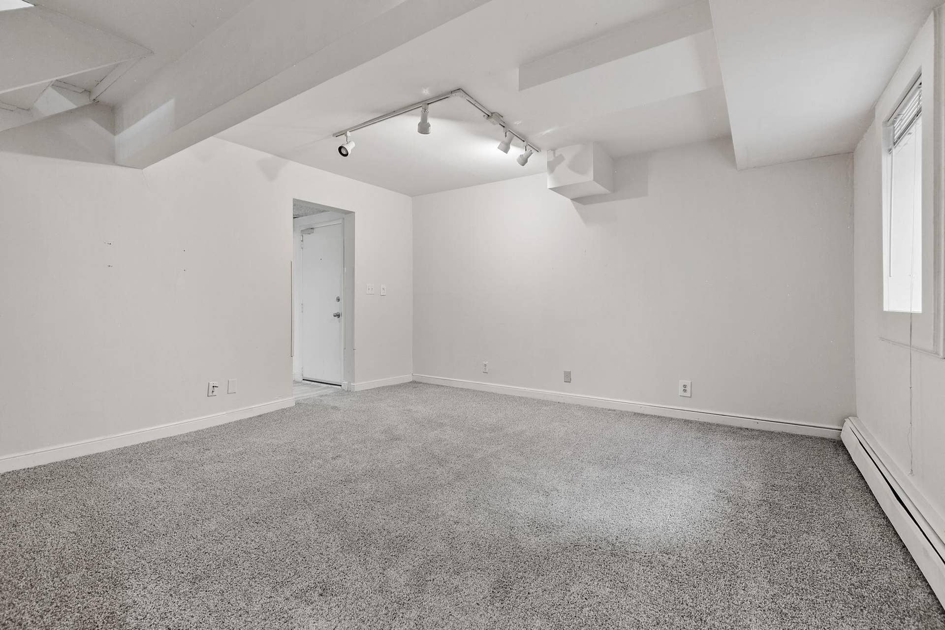 400 W Franklin Avenue, #2, 74, Minneapolis, MN 55405 400 W Franklin Avenue, #2, 74, Minneapolis, MN 55405
