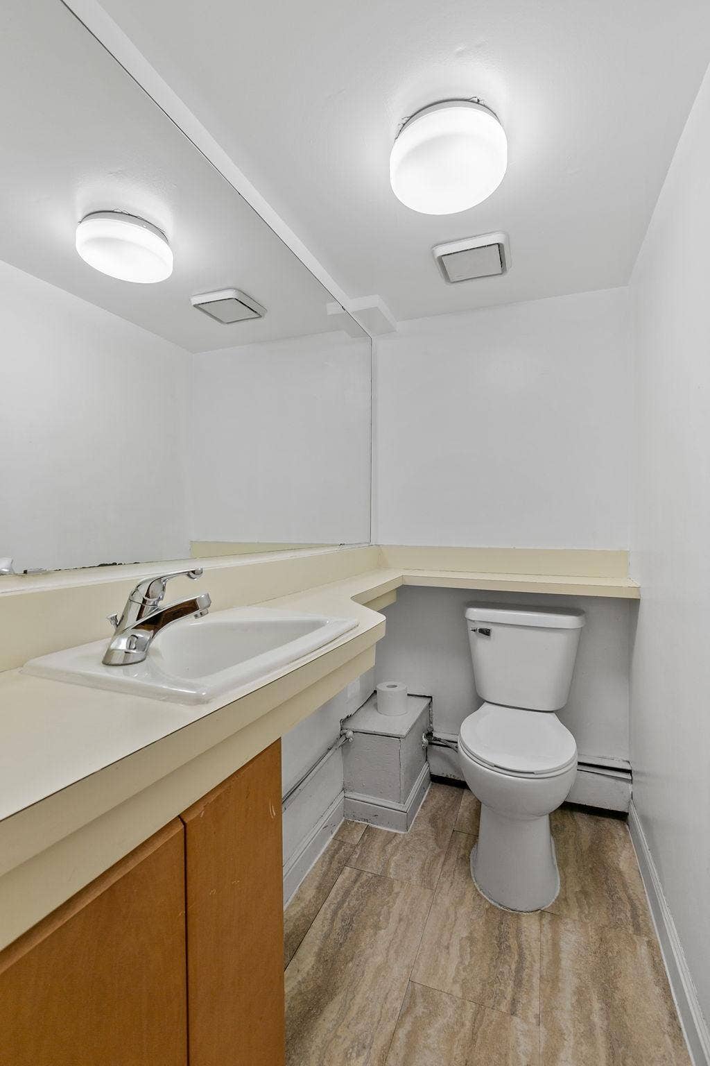400 W Franklin Avenue, #2, 74, Minneapolis, MN 55405 400 W Franklin Avenue, #2, 74, Minneapolis, MN 55405