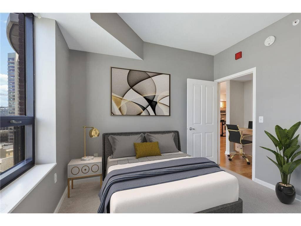 500 E Grant Street, #909, 24, Minneapolis, MN 55404