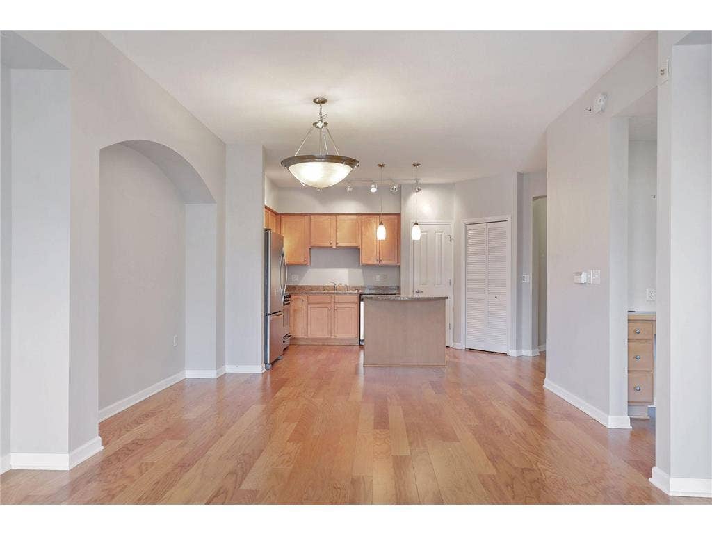 500 E Grant Street, #909, 24, Minneapolis, MN 55404