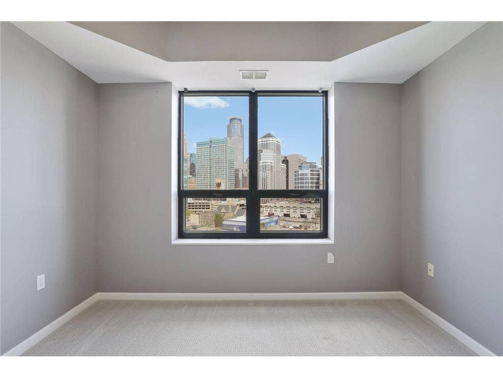 500 E Grant Street, #909, 24, Minneapolis, MN 55404