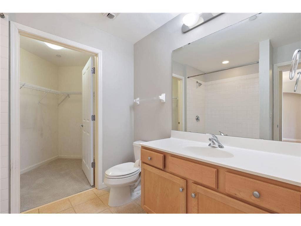 500 E Grant Street, #909, 24, Minneapolis, MN 55404