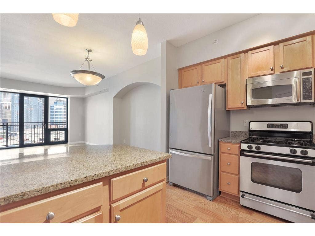 500 E Grant Street, #909, 24, Minneapolis, MN 55404
