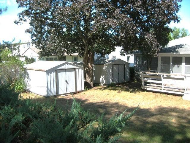 834 Hoyt Avenue W, 89, Saint Paul, MN 55117 834 Hoyt Ave. W. 2 sheds.JPG
