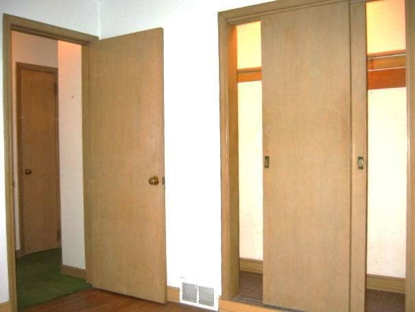 834 Hoyt Avenue W, 89, Saint Paul, MN 55117 834 Hoyt Ave. W. bedroom 2 closet.JPG