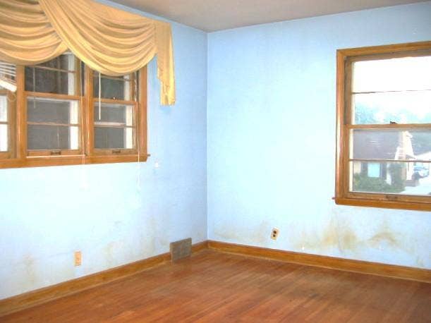 834 Hoyt Avenue W, 89, Saint Paul, MN 55117 834 Hoyt Ave. W. bedroom 1.JPG