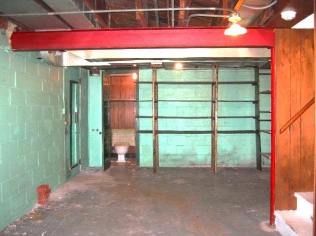 834 Hoyt Avenue W, 89, Saint Paul, MN 55117 834 Hoyt Ave. W. basement bathroom with toilet.JPG