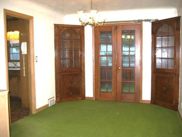 834 Hoyt Avenue W, 89, Saint Paul, MN 55117 834 Hoyt Ave. W. dining room built-in cabinets.JPG