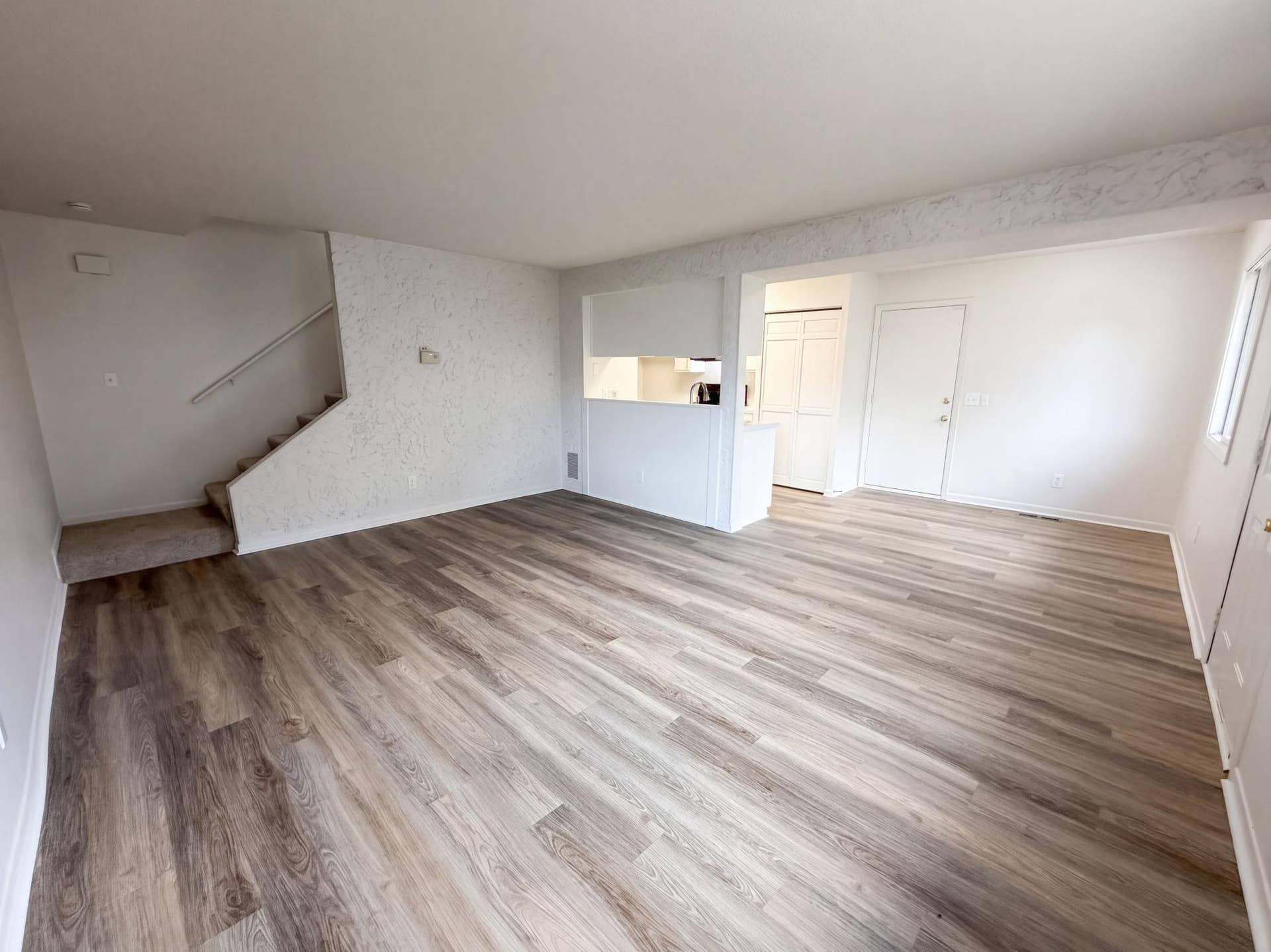 listing_2.jpg