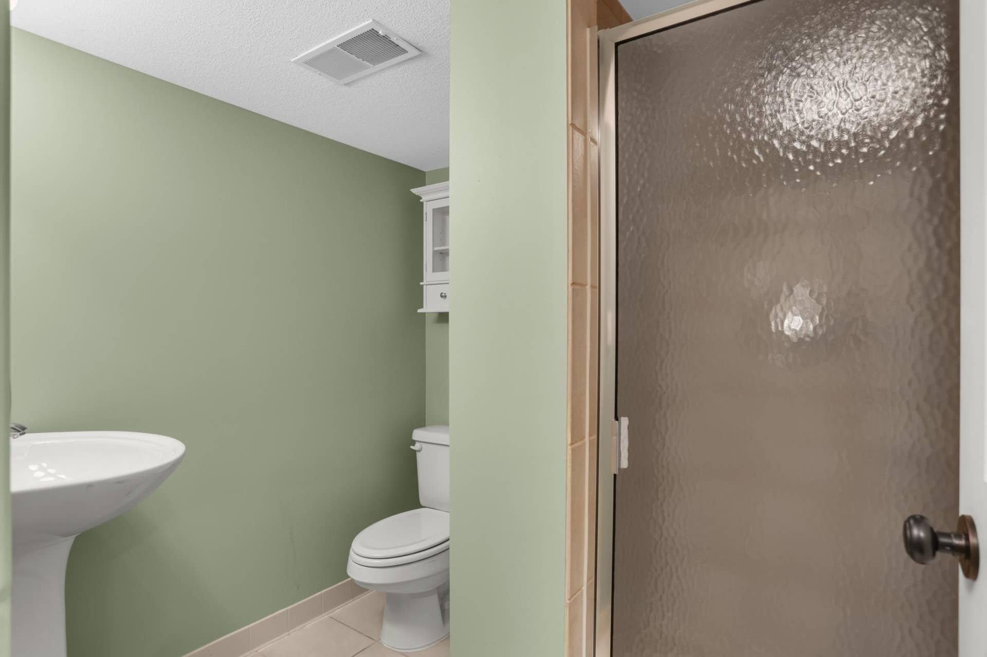 1117 Portland Avenue, 96, Saint Paul, MN 55104 Another 3/4 bathroom completes the lower level