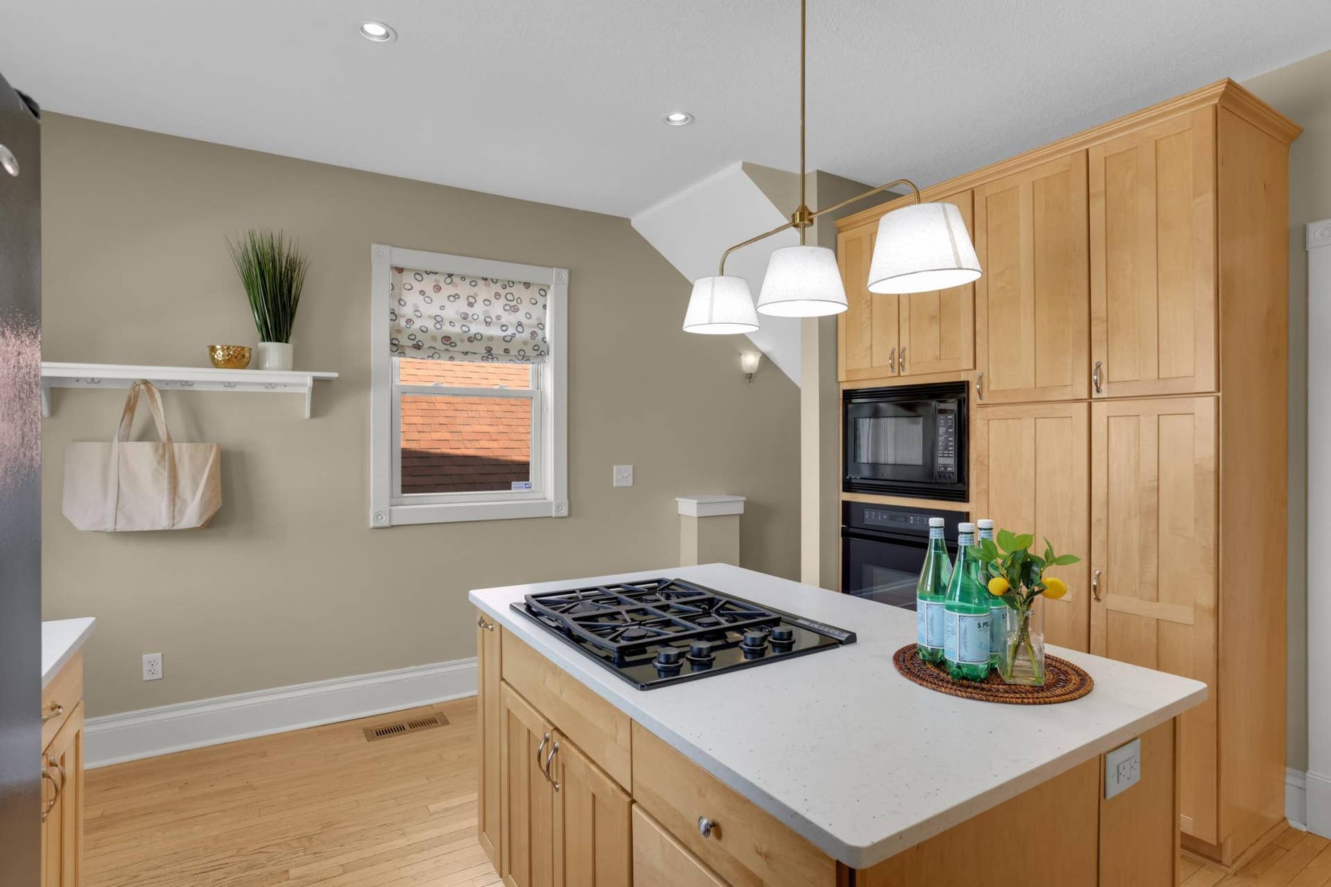 1117 Portland Avenue, 96, Saint Paul, MN 55104 Mudroom nook conveniently located just off the kitchen, with steps the basement located to the right