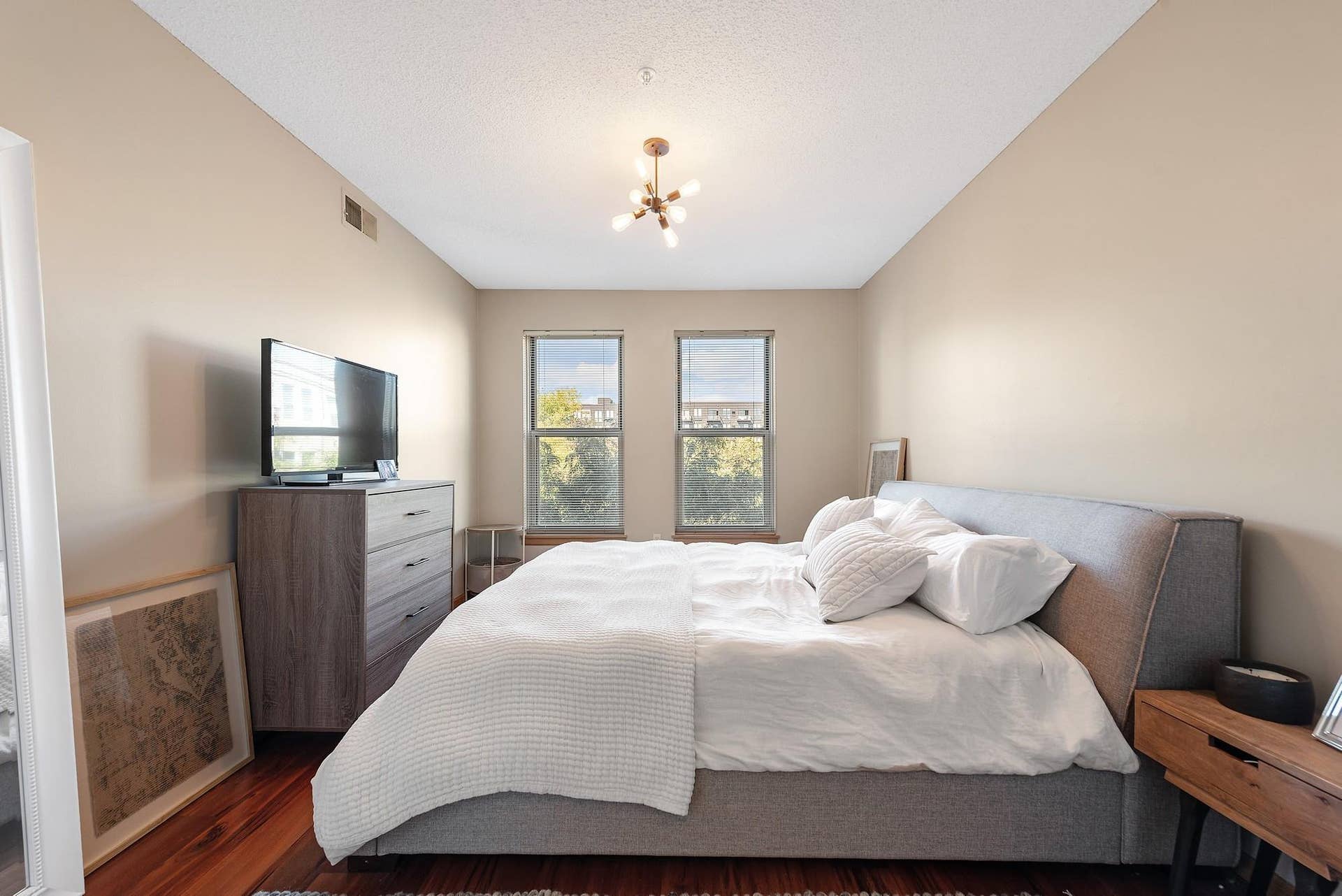 660 N 2nd Street, #305, 59, Minneapolis, MN 55401 660 N 2nd Street, #305, 59, Minneapolis, MN 55401