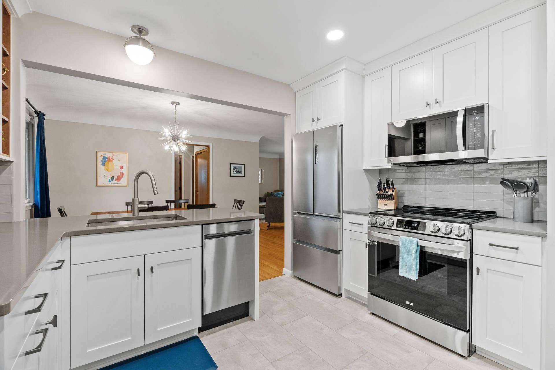 Enjoy your like new kitchen space! Stove and microwave.