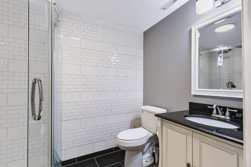 8547 Kirkwood Lane N, Maple Grove, MN 55369 LL 3/4 Bath