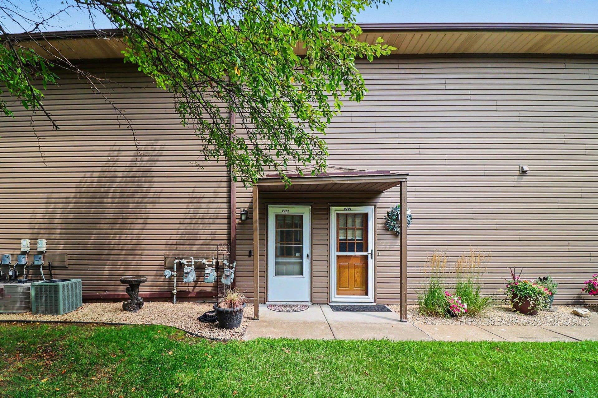 2227 Pinehurst Street, Stillwater, MN 55082 2227 Pinehurst Street, Stillwater, MN 55082