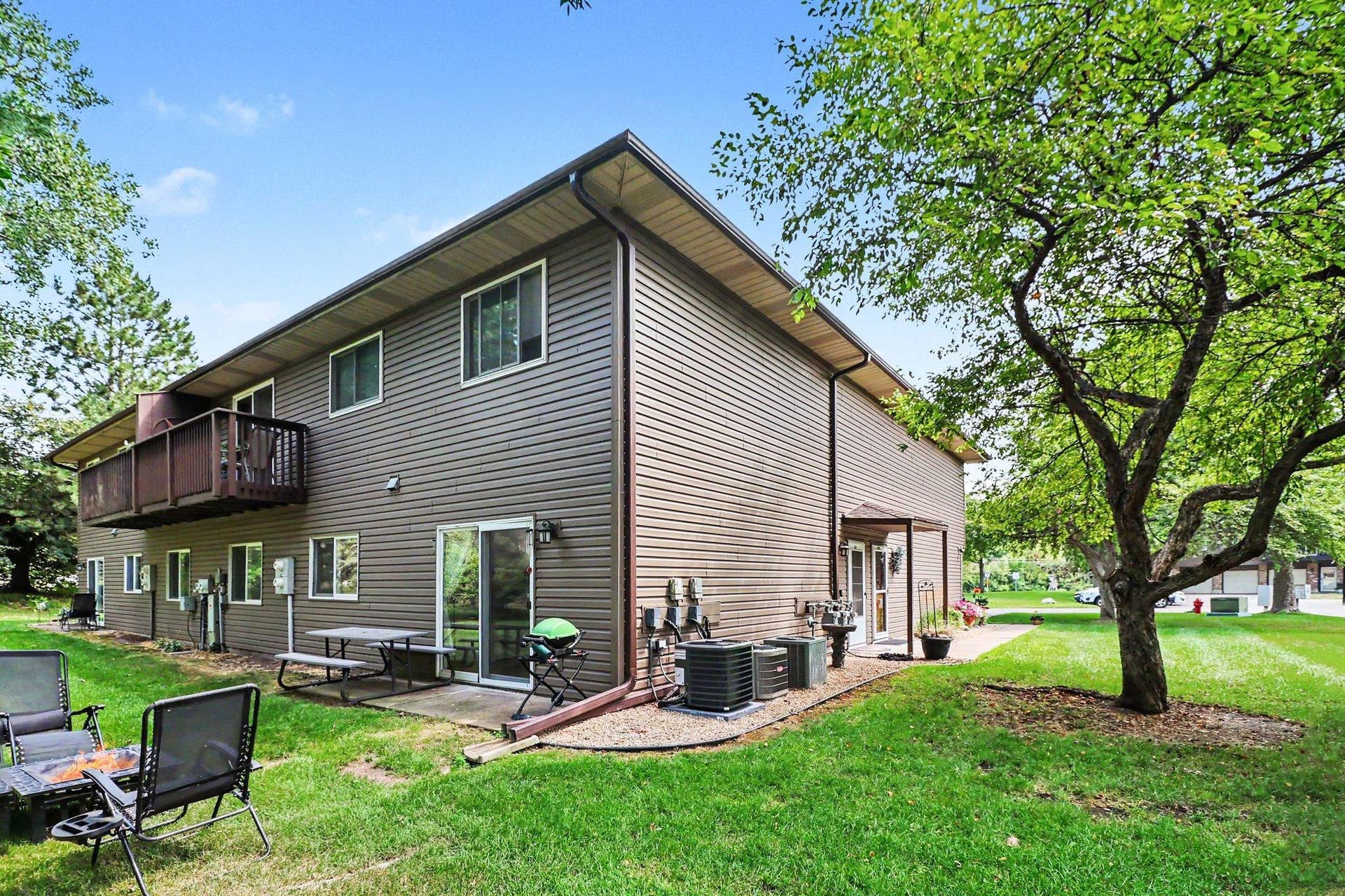 2227 Pinehurst Street, Stillwater, MN 55082 2227 Pinehurst Street, Stillwater, MN 55082
