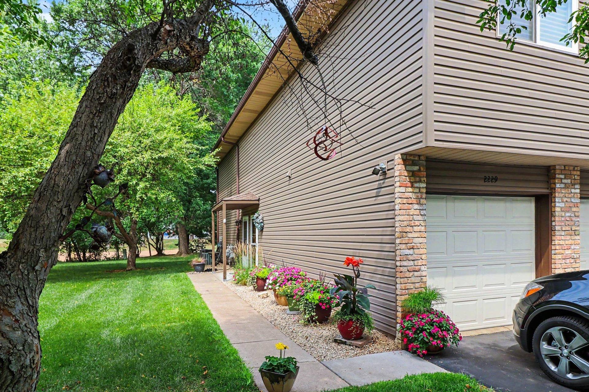 2227 Pinehurst Street, Stillwater, MN 55082 2227 Pinehurst Street, Stillwater, MN 55082