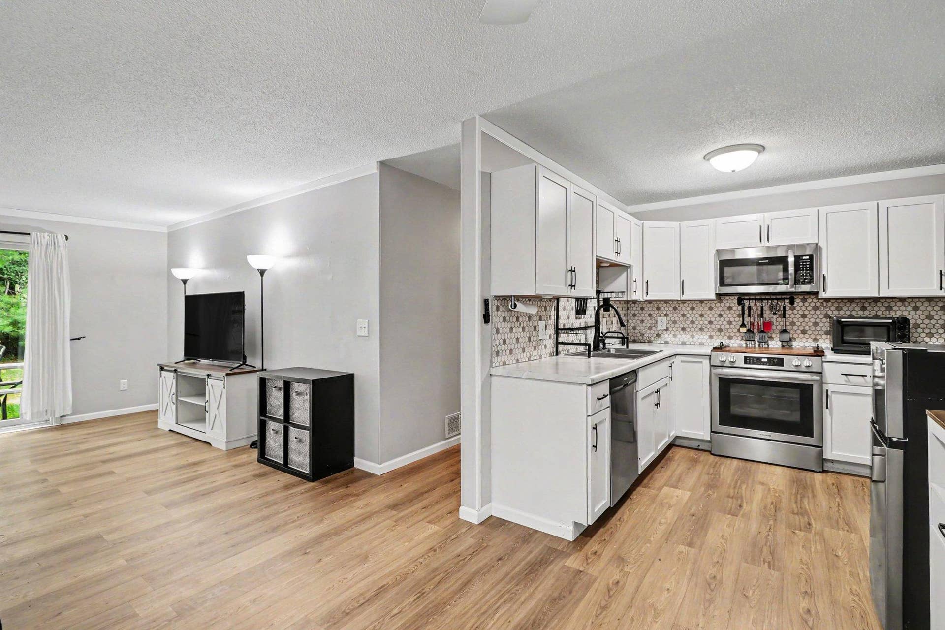 2227 Pinehurst Street, Stillwater, MN 55082 2227 Pinehurst Street, Stillwater, MN 55082
