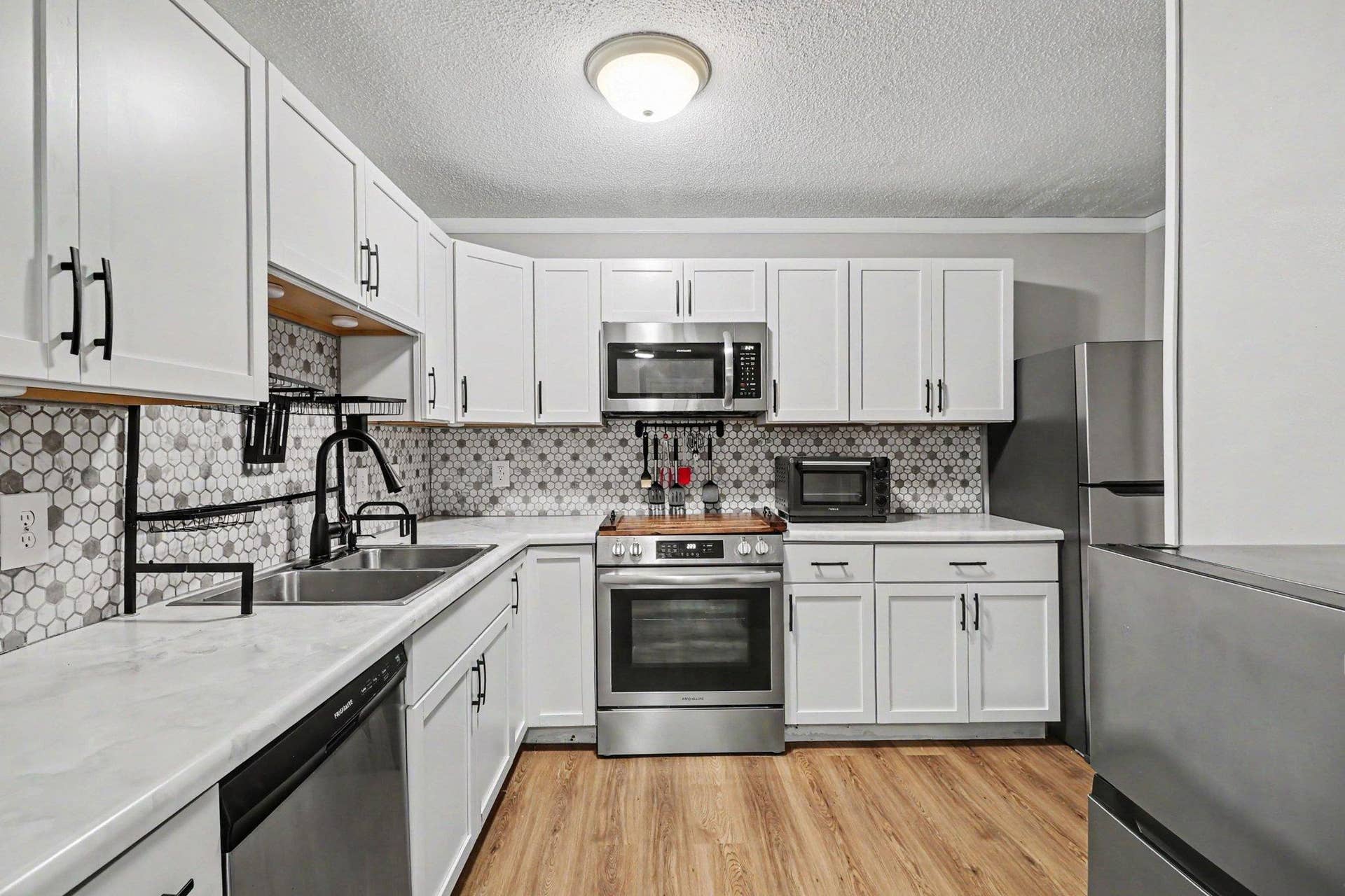 2227 Pinehurst Street, Stillwater, MN 55082 2227 Pinehurst Street, Stillwater, MN 55082