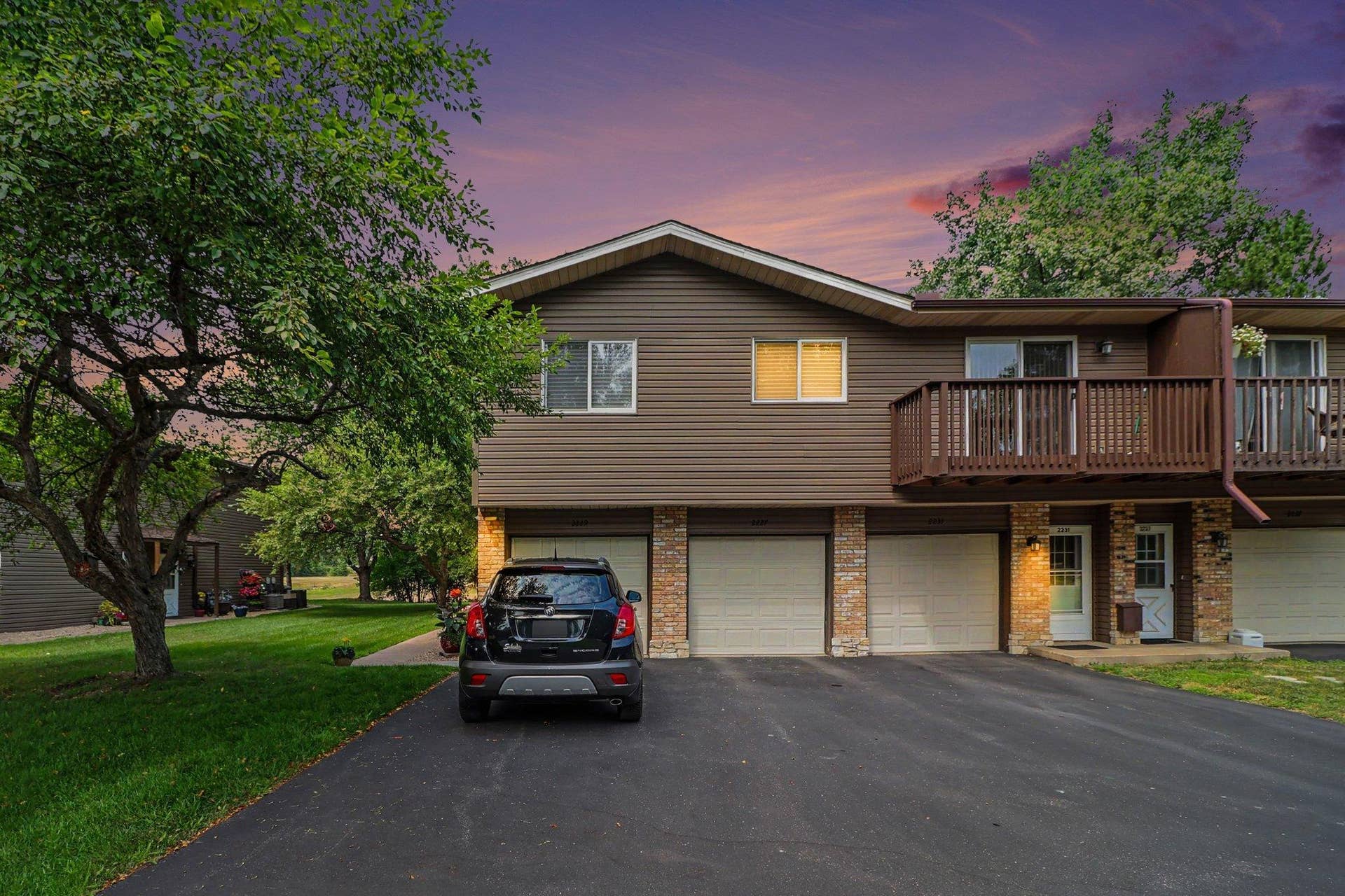 2227 Pinehurst Street, Stillwater, MN 55082 2227 Pinehurst Street, Stillwater, MN 55082