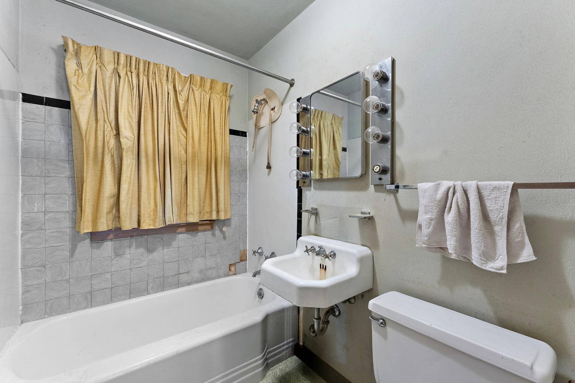 1590 Payne Avenue, 98, Saint Paul, MN 55130 1590 Payne Avenue, 98, Saint Paul, MN 55130