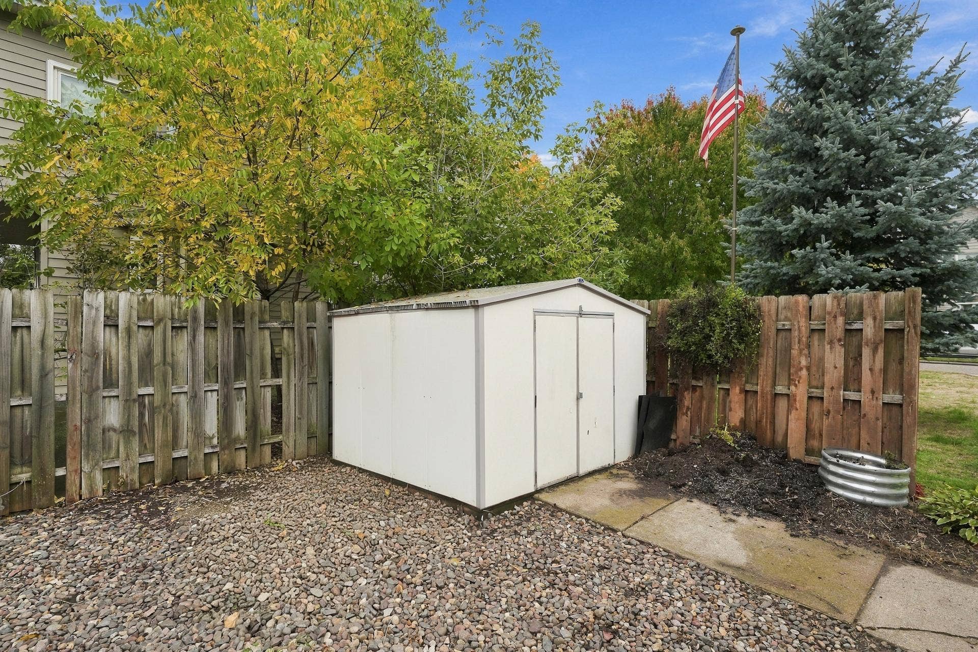 1885 Manton Street, Maplewood, MN 55109 Storage Shed