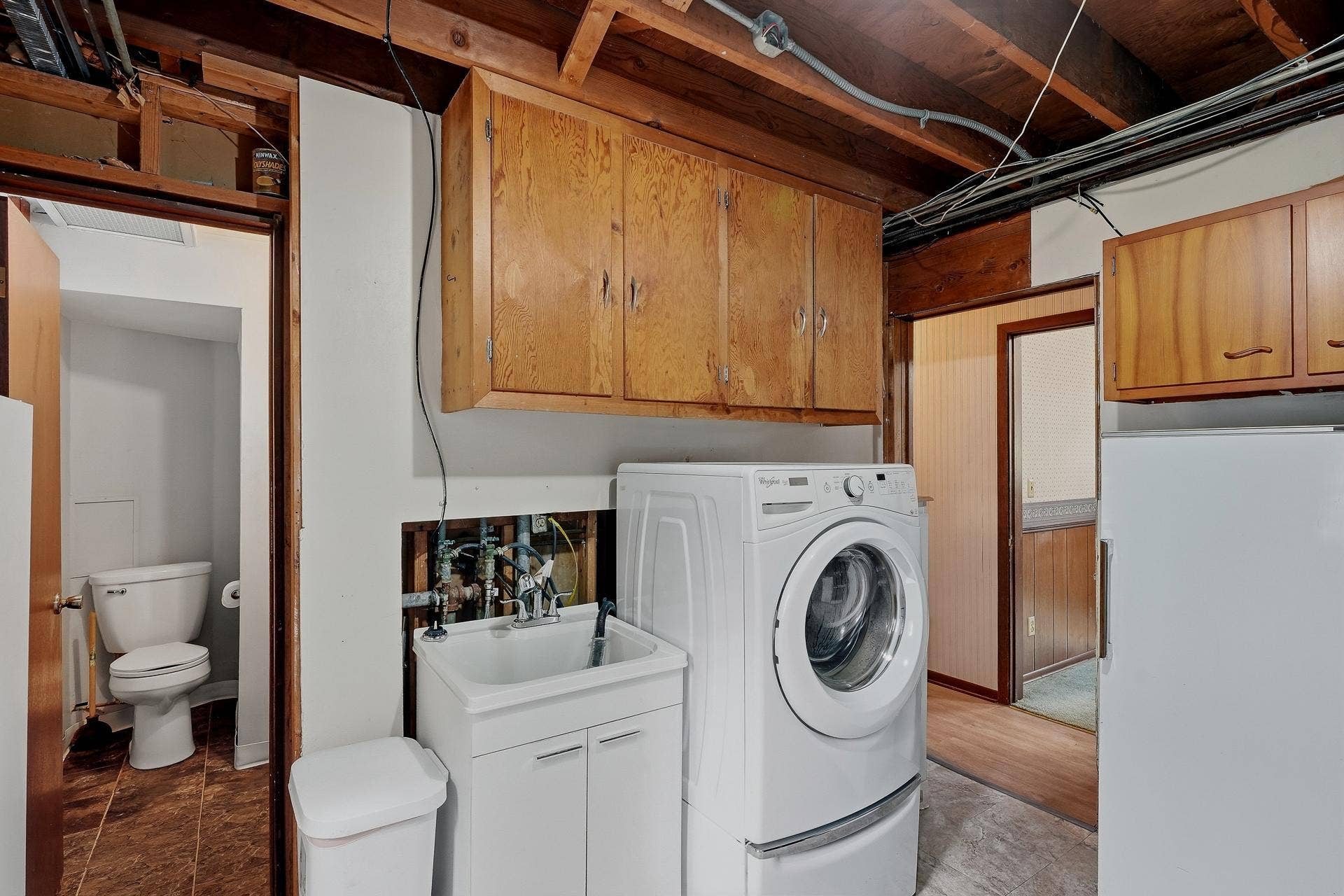 1885 Manton Street, Maplewood, MN 55109 Lower Level Laundry
