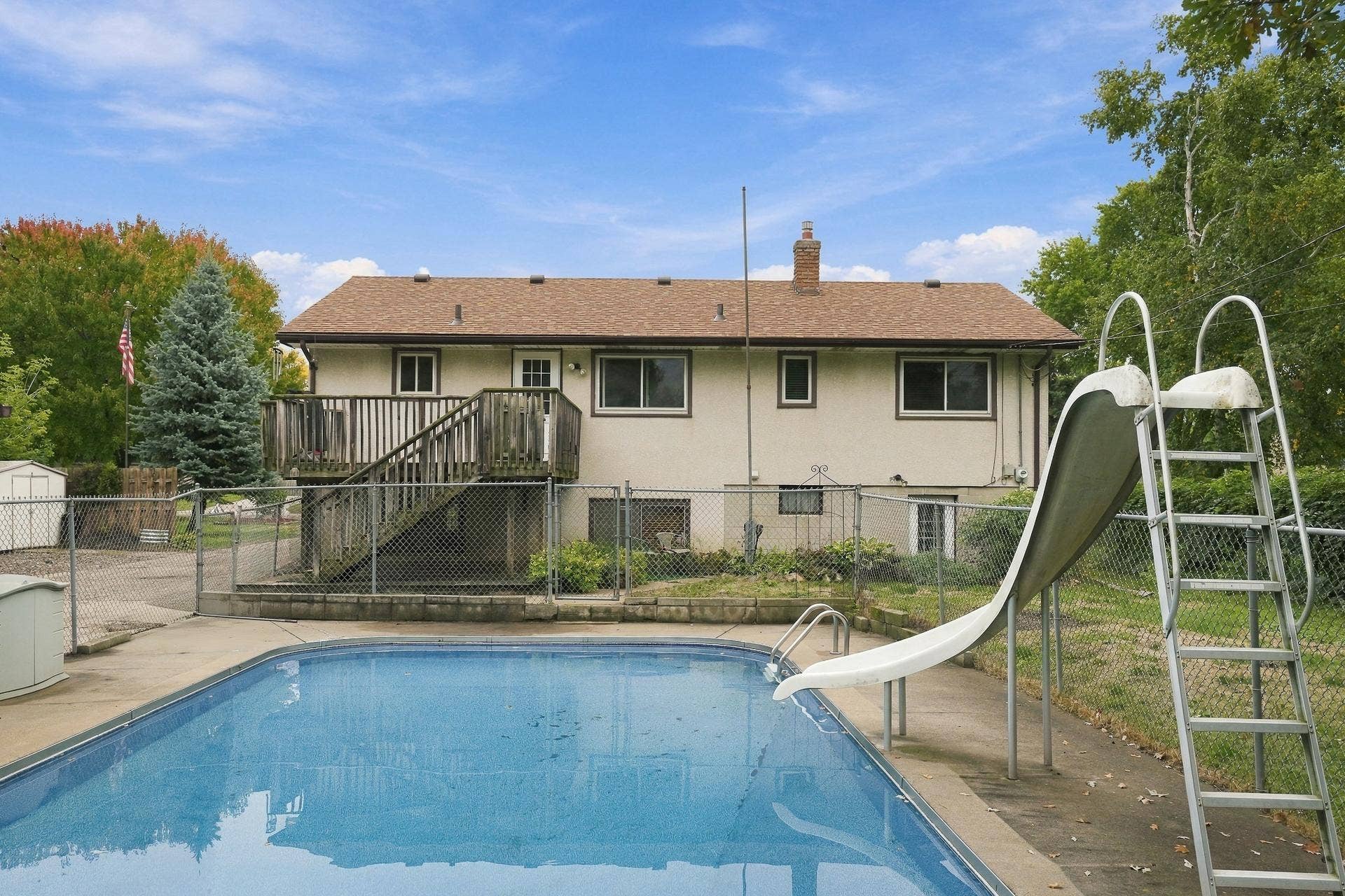 1885 Manton Street, Maplewood, MN 55109 In-Ground Heated Pool