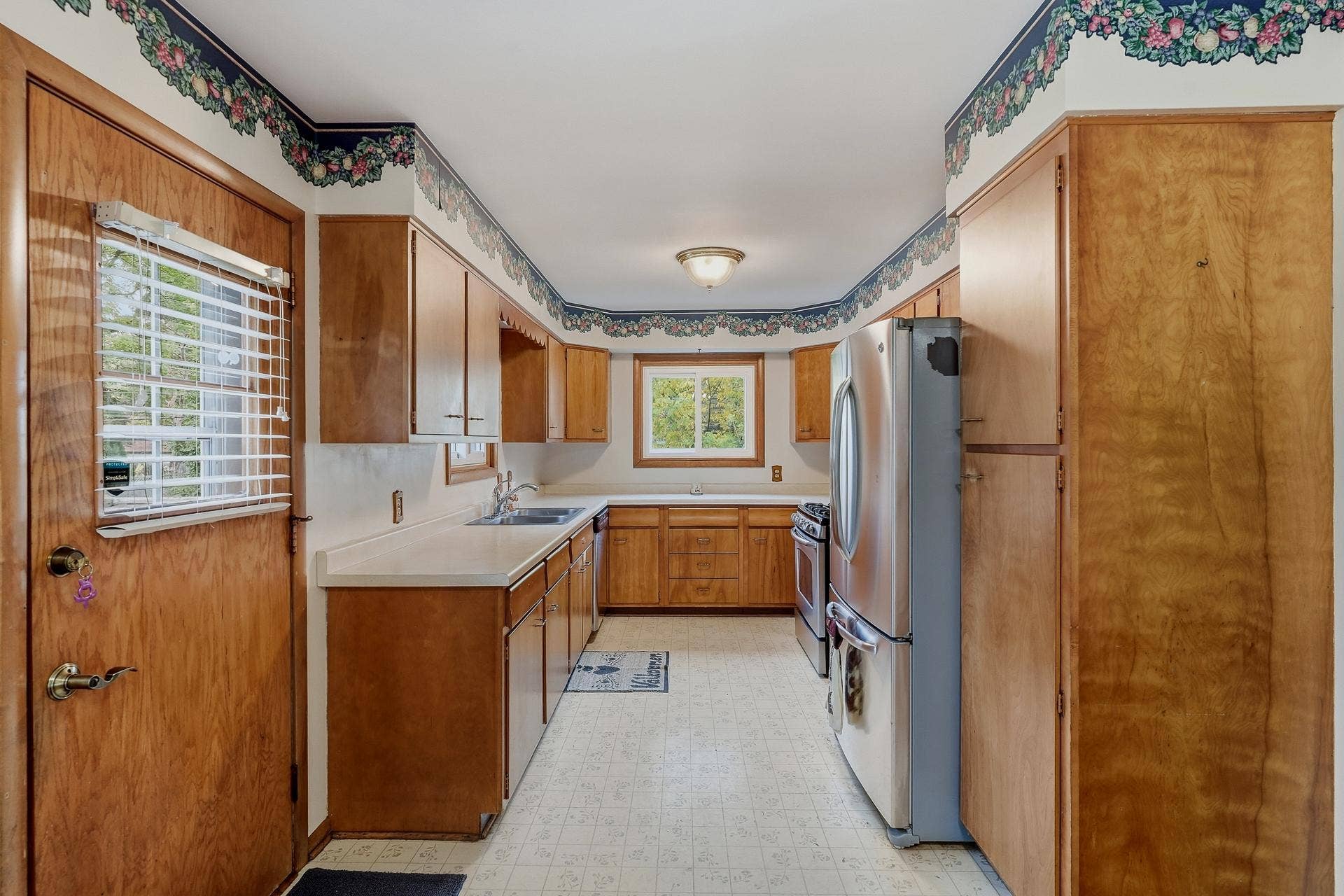 1885 Manton Street, Maplewood, MN 55109 Kitchen
