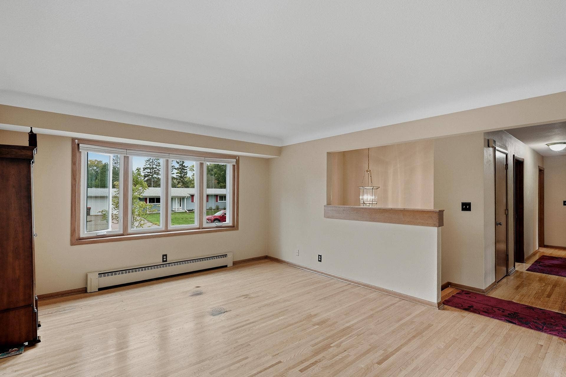 1885 Manton Street, Maplewood, MN 55109 Living Room - Andersen Windows & Hardwood Flooring on Upper Level