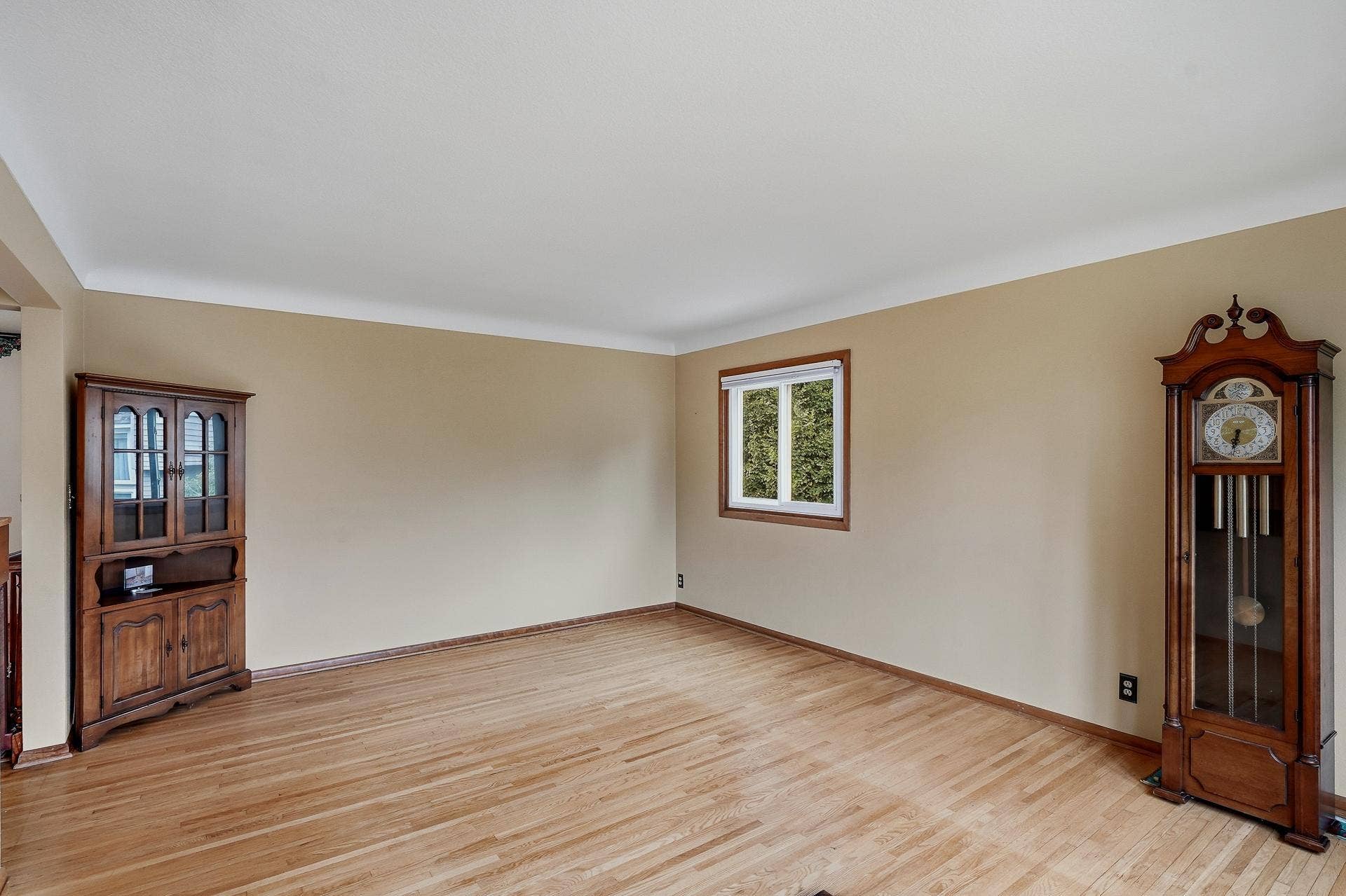 1885 Manton Street, Maplewood, MN 55109 Living Room - Hardwood Flooring