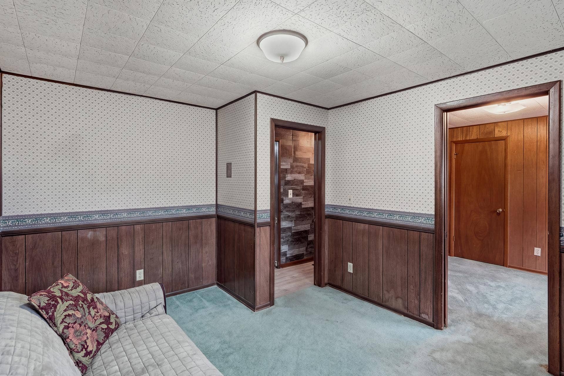 1885 Manton Street, Maplewood, MN 55109 Lower Level Den with access to Bed 4