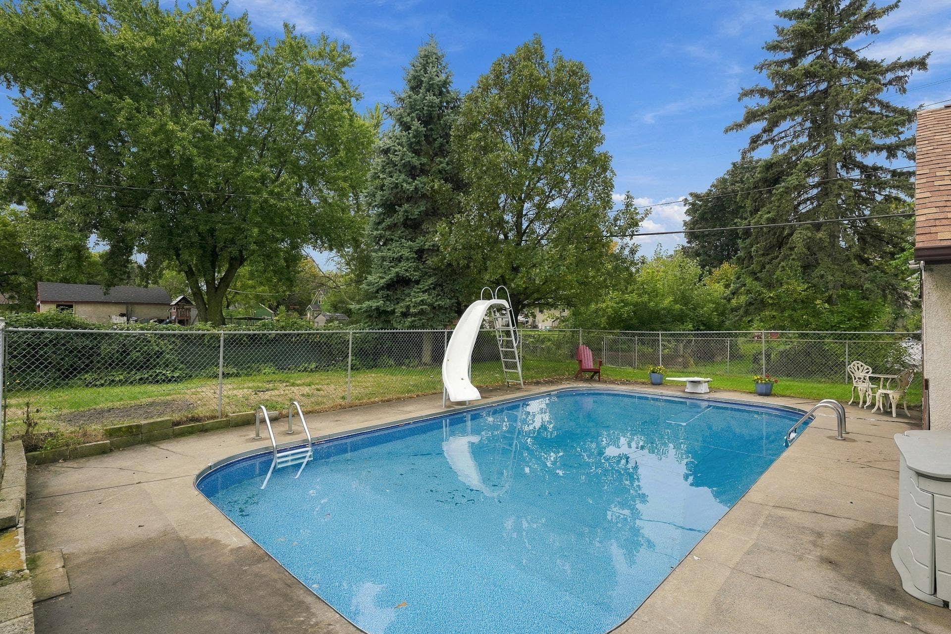 1885 Manton Street, Maplewood, MN 55109 In-Ground Heated Pool